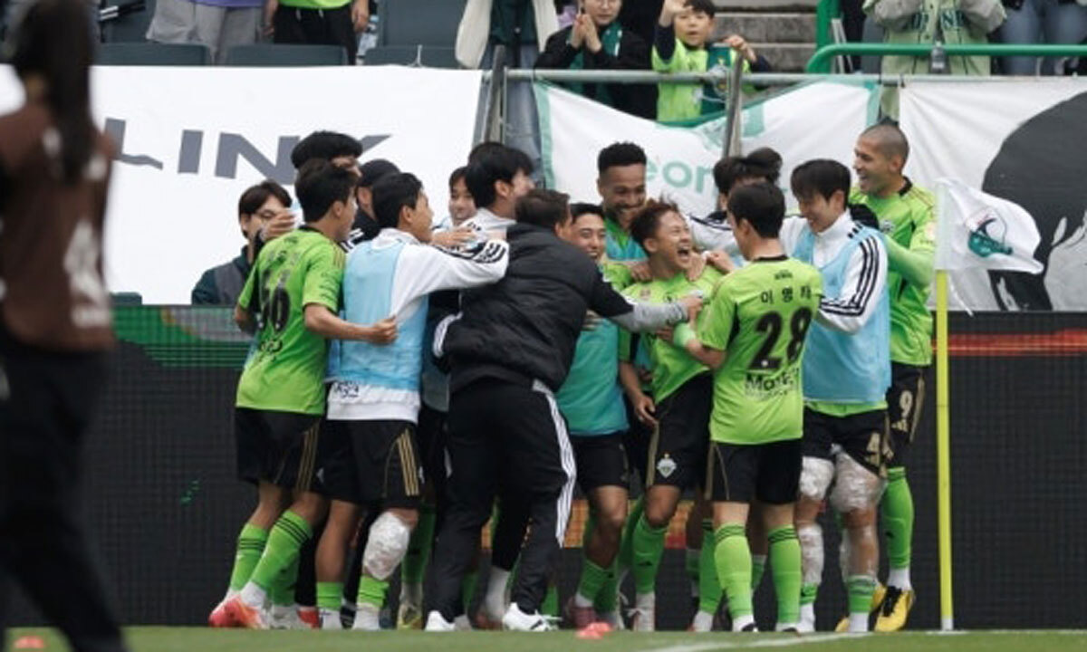 $esc.velocity($!{article.mobileTitle.replaceAll('